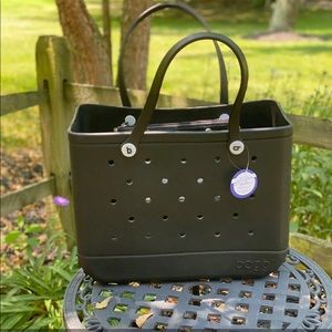 NWT original large bogg bag - “lbd BLaCK” 🖤🖤🖤